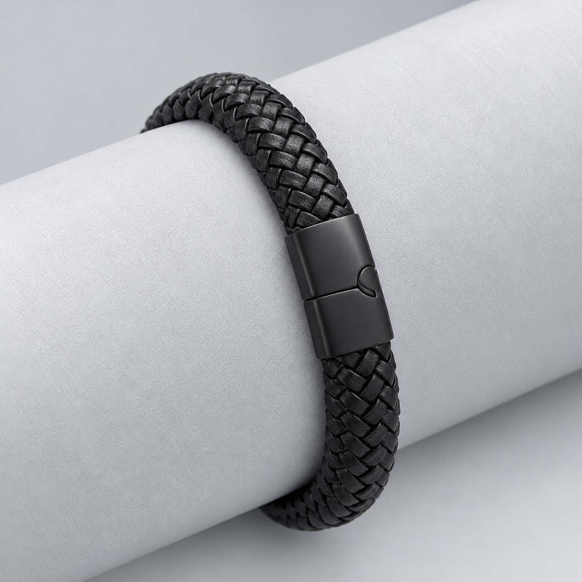 Gevlochten leren armband | titanium kliksluiting | 12mm breed