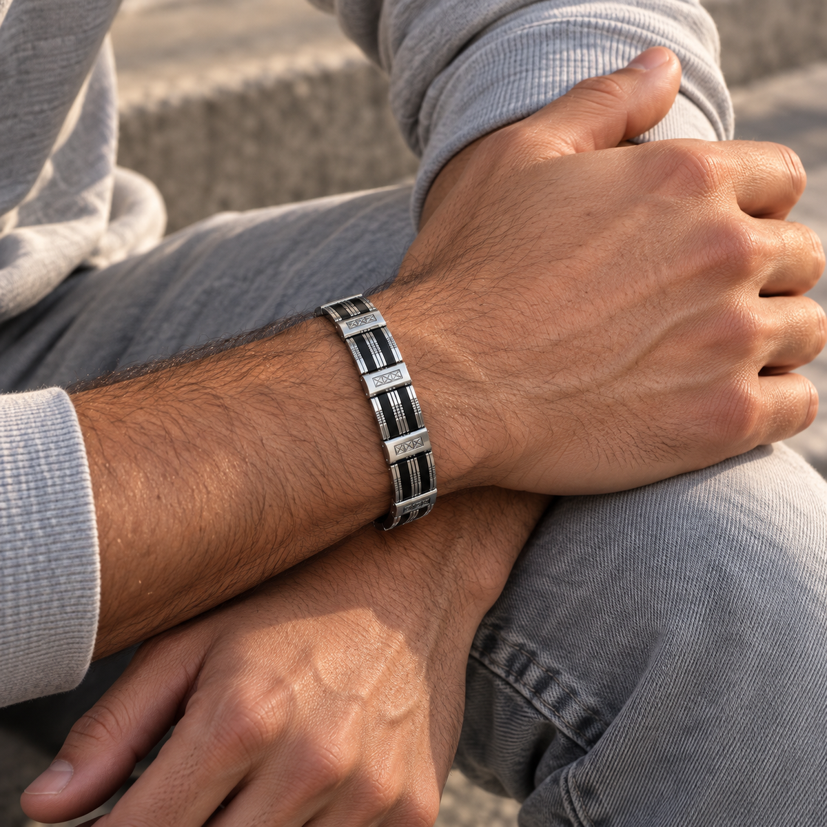 Schakelarmband zwart gestreept | vouwsluiting | 15mm breed
